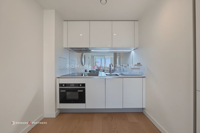 Flat 3001 Sky Gardens, 155, Wandsworth Road, London photo 5