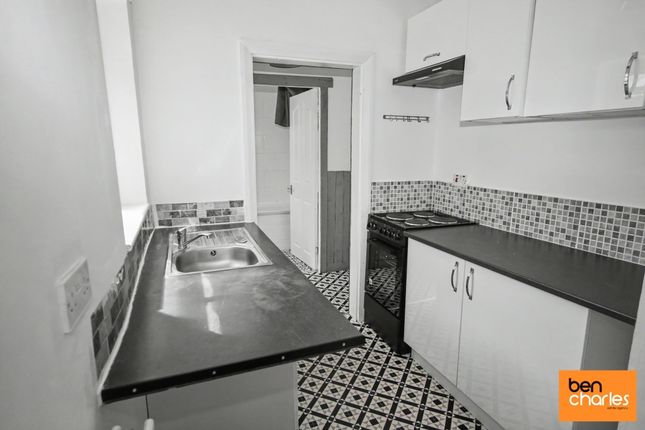 13, Logan Street, Durham photo 4