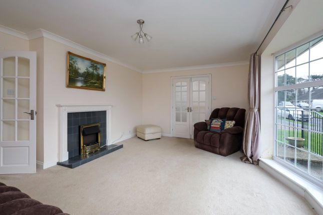 11, Eight Bells Close, Uckfield photo 3