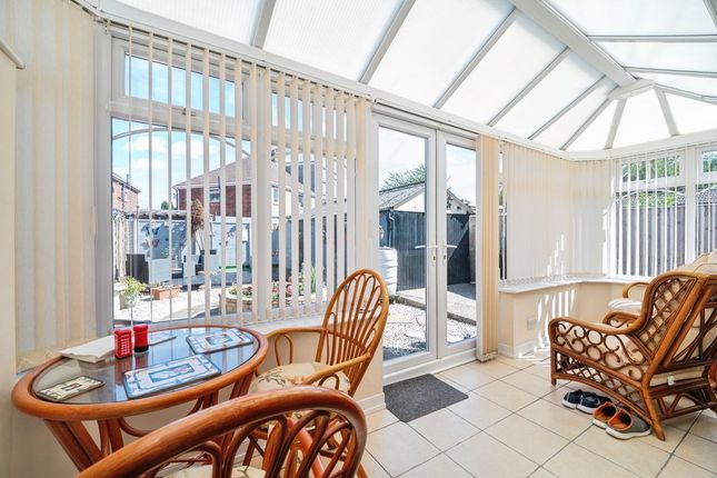 4, Howard Grove, Grimsby photo 5