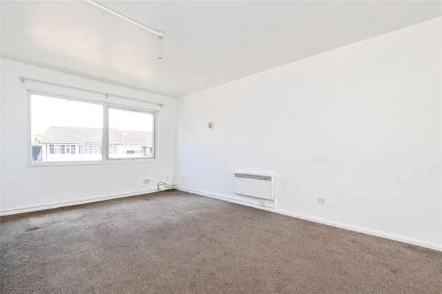 18, Wingrave Crescent, Essex photo 4