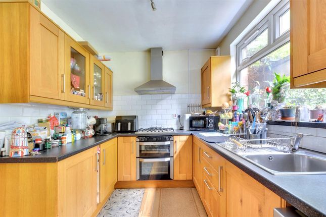 6, Grassmere Avenue, Nottingham photo 2