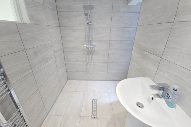 84, Blenheim Road, Reading photo 4