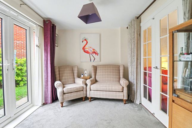 57 Hansen Gardens, Southampton photo 4