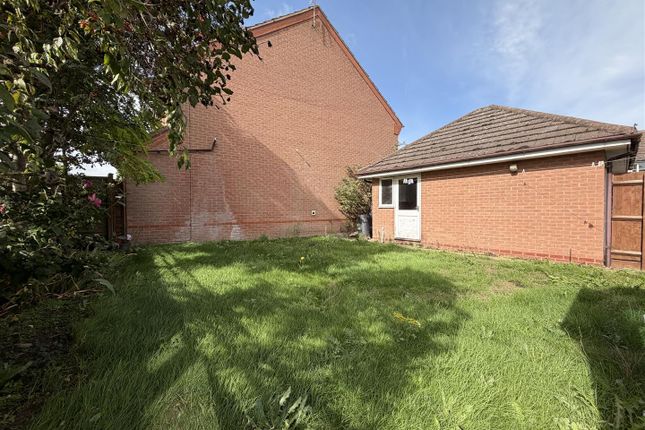 3, Mead Way, Newark photo 3