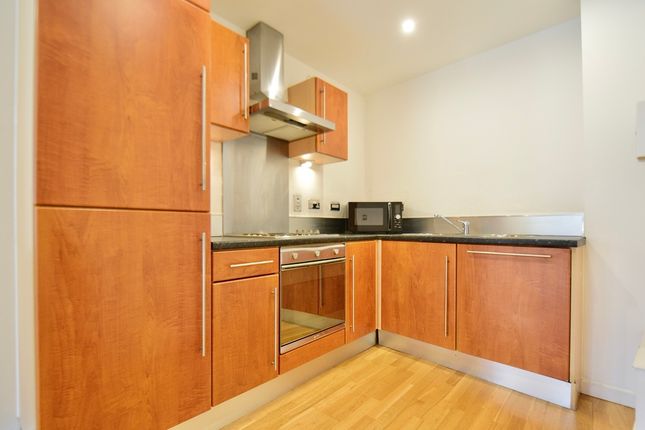 10 Elba, City Island, Leeds photo 2