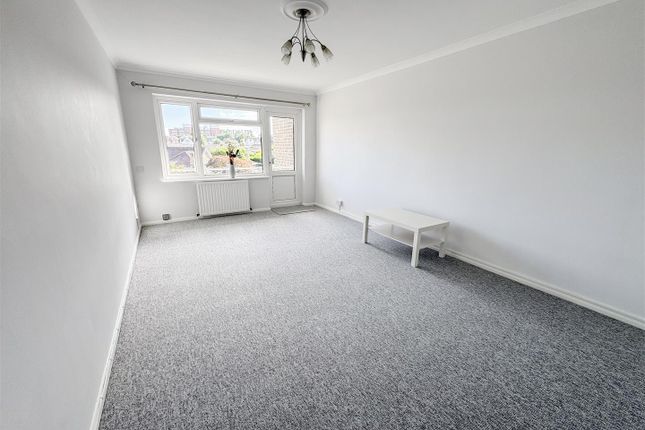 Flat 9, Belmaine Court, Collington Lane East, Bexhill-On-Sea photo 2