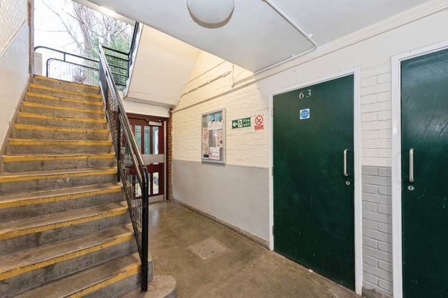 Flat 63/Poplar Court, Gap Road, London photo 3