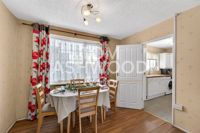 118, Alderman Avenue, Barking photo 4