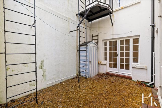 9A, St. Michaels Place, Brighton photo 4
