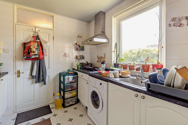22, Parkside Avenue, Newcastle upon Tyne photo 4