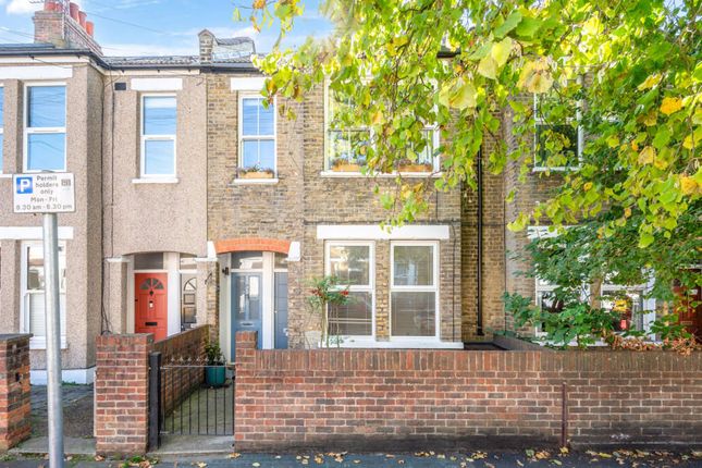 1-bed flat on 37, Cowper Road, London, £225,000