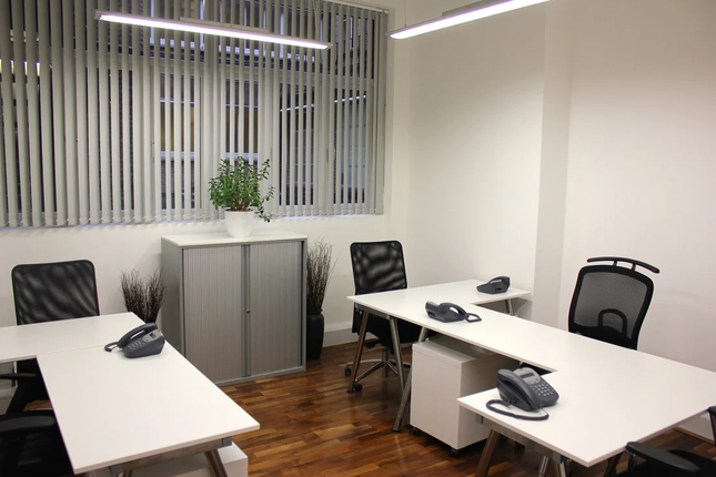 Office to let in Crawford Street, London