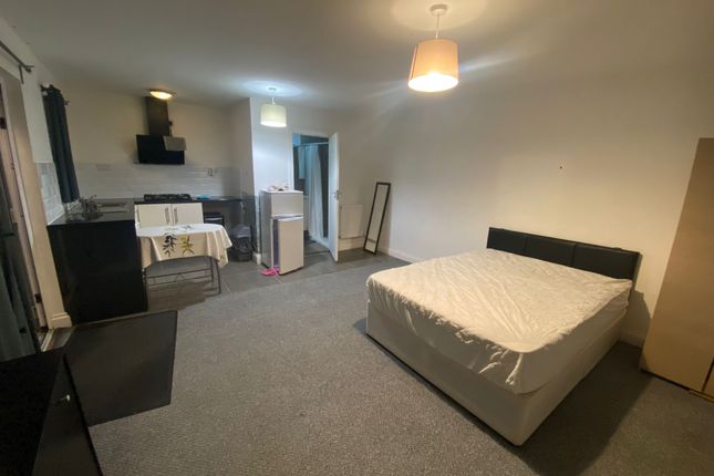 Thumbnail Studio to rent in Harbourer Close, Hainault Ilford