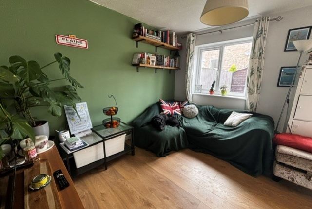 55, Mayfield Close, Carterton photo 2