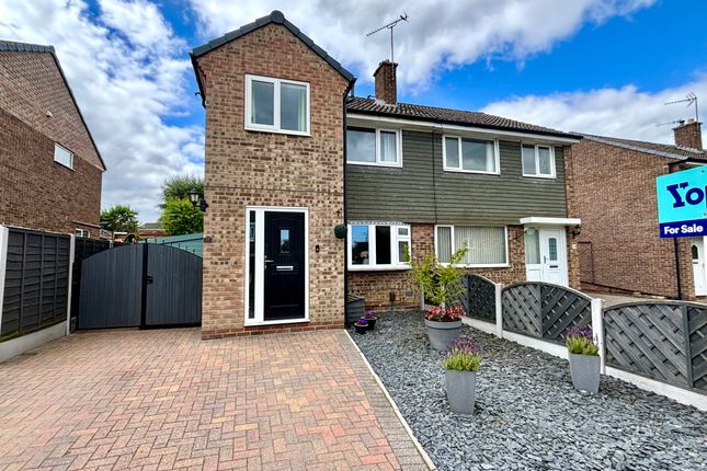 27, West Lea Crescent, Yeadon photo 4
