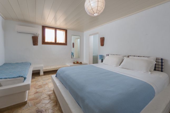 Detached house for sale in Sublime, Paros, Cyclade Islands, South Aegean, Greece