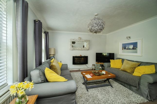 5, Oaklands, Hook photo 4
