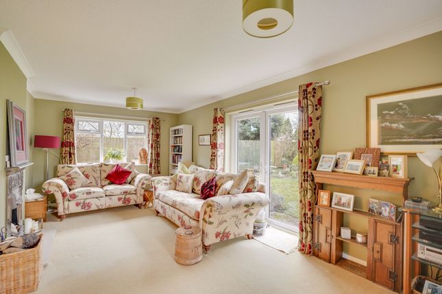 6 Ellwood Close, Ely photo 2
