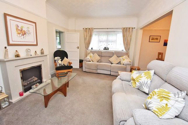 3 Longholm, Chequers Lane, Tadworth photo 3