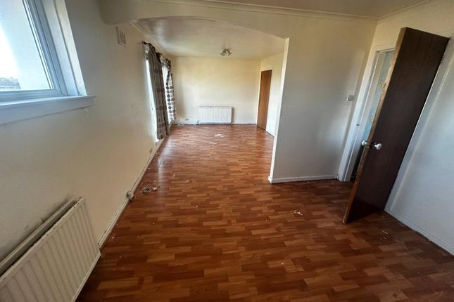 3C,, Mackendrick Place, East Ayrshire photo 2