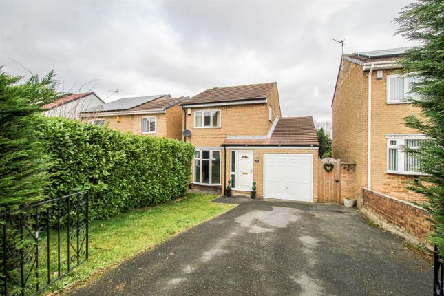 Thumbnail Detached house for sale in Girnhill Lane, Featherstone, Pontefract