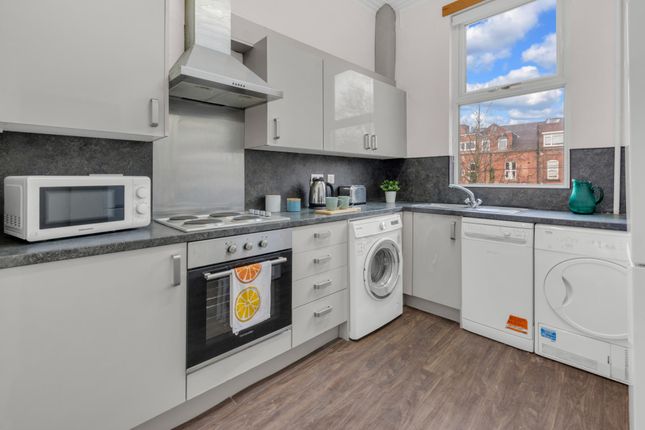Flat 2, 14, KELSO ROAD, Leeds photo 4