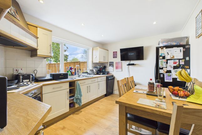 1, Willow Close, Bridgwater photo 3
