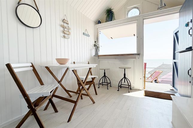 55, Pier Approach, Walton On The Naze photo 2