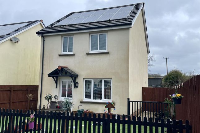 Detached house for sale in Clos Gwili, Cwmgwili, Llanelli