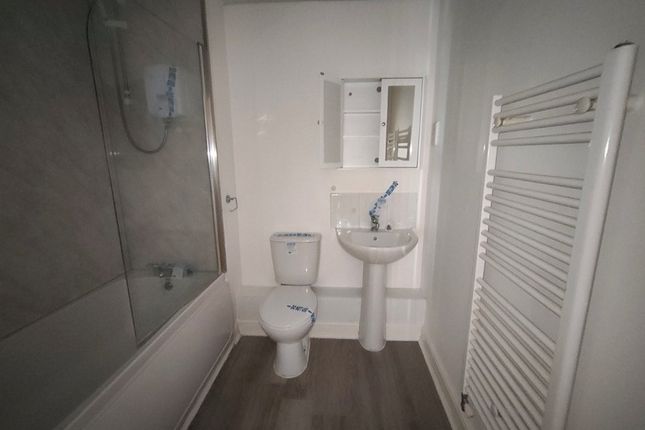 Apartment 28, Westfield Mills, Edinburgh Avenue, LEEDS photo 4