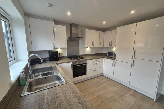 12, Blaine Way, Northampton photo 3