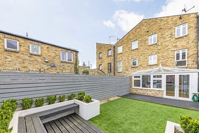 134, Clapham Manor Street, London photo 3