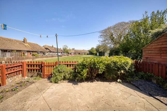37, Coronation Close, Kent photo 4