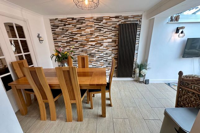 Terraced house for sale in Burton Close, Allesley
