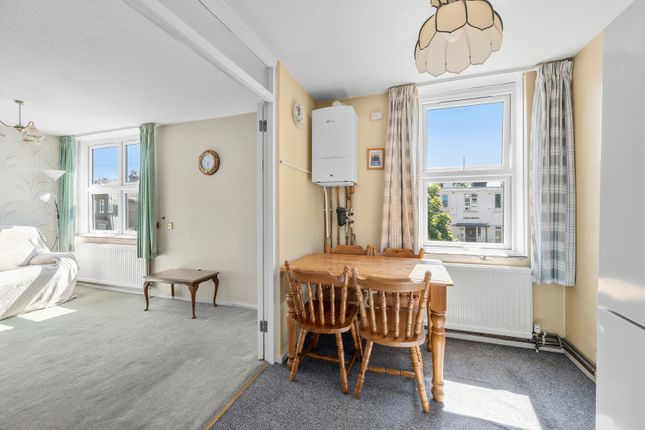 Flat 4, 65, Pelham Road, London photo 4
