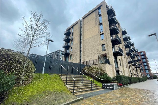 Flat to rent in Forge, 11 Lockside Lane, Salford