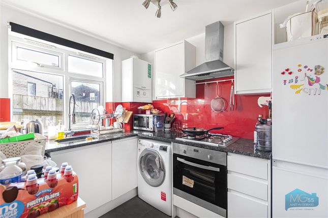 Thumbnail Maisonette to rent in Durnsford Road, Bounds Green, London