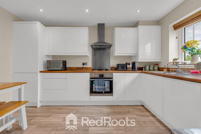 15 Springer Drive, Woodlands, South Yorkshire photo 2