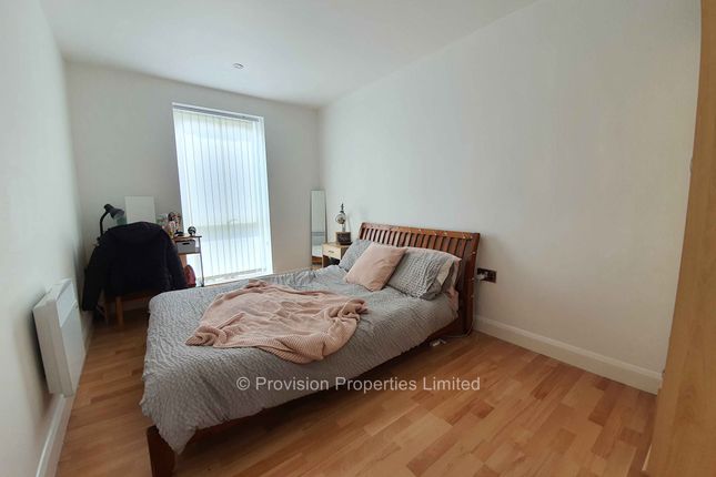 Flat to rent in Holborn Central, Hyde Park, Leeds