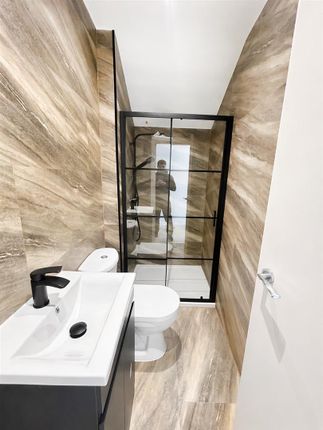 Flat, D, 60 Station Road, London photo 5