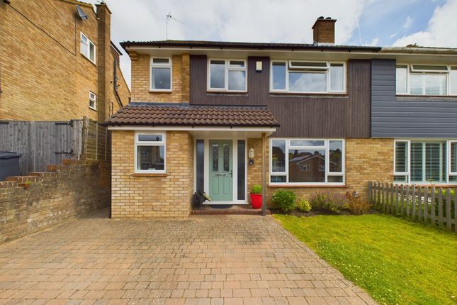 Cam02119G0-Pr0237-Still026