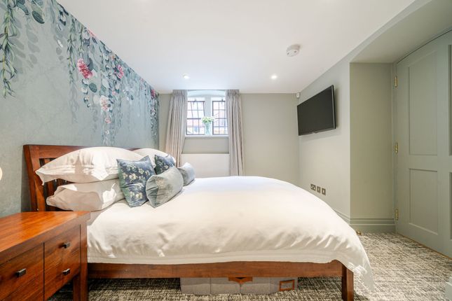 47 King Edward VII Apts Kings Drive, Midhurst, Midhurst photo 3
