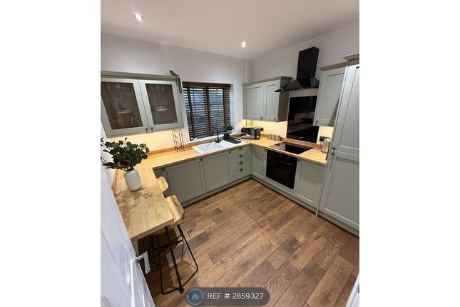 2-bed house on Warmsworth Mews, Backside Lane Warmsworth, Doncaster, £1,425/mo