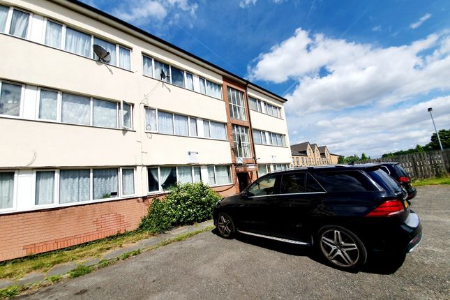 Thumbnail Flat for sale in Fresh Water Court, Southall