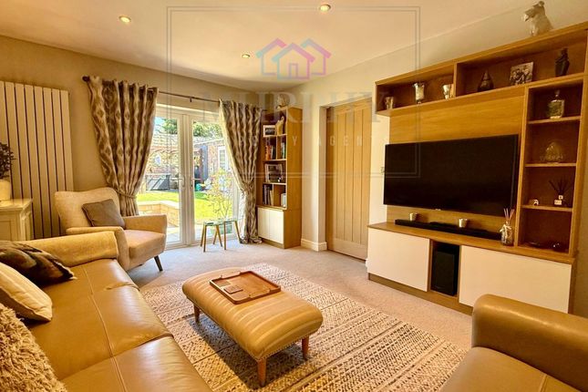 25 Hill Drive, Pontefract photo 4