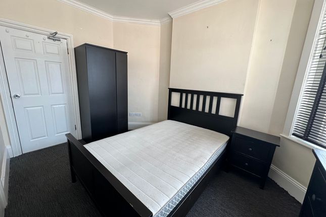 Thumbnail Room to rent in Cavendish Avenue, Eastbourne