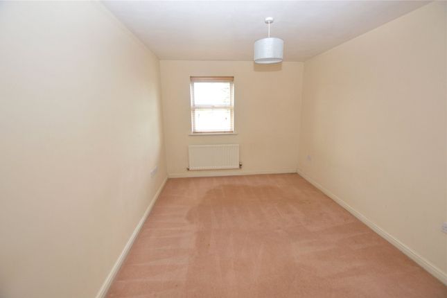 Valentinus Crescent, Essex photo 4