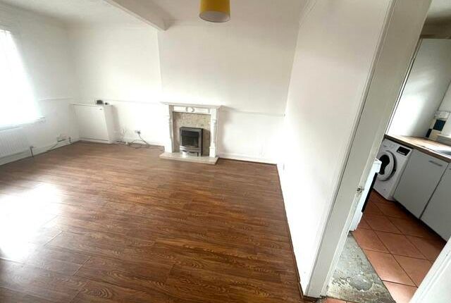 24, Moss Side Avenue, Airdrie, Moss Side Avenue, Airdrie, Airdrie photo 3