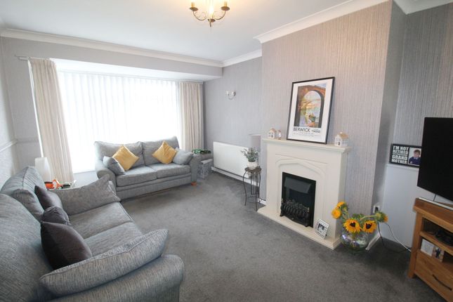 13 Wansbeck Avenue, Choppington photo 2